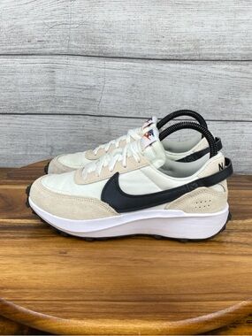 Nike Waffle Debut Sanddrift Black Sneakers DH9523-102 Women’s Shoe Size 6